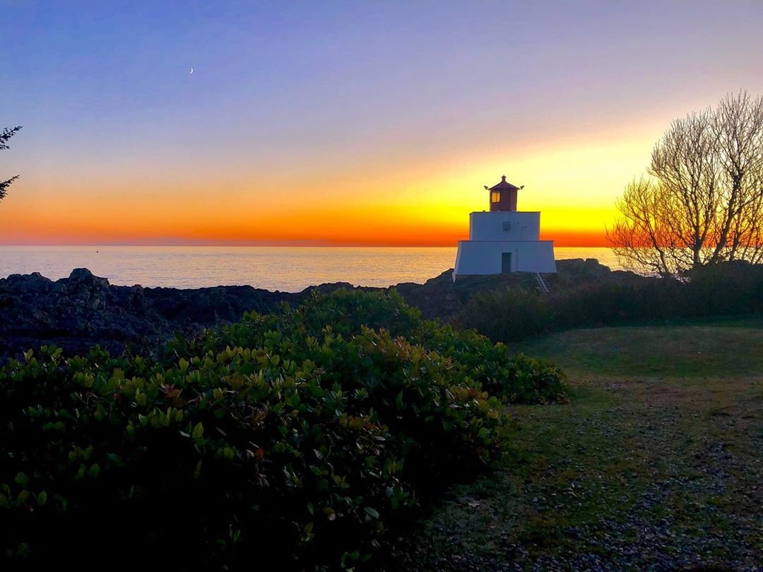 TourismUcluelet's tweet photo. The beauty around here is simply inescapable.
❤️
.
.
.
#myucluelet #lighthouse #love #wildpacifictrail #lighthouseloop #hikingtrails #hikebc #explorevancouverisland #hikingadventures #pacificrim #ilovevancouverisland #thatbclife #ucluelet
📷 @elysium22 https://t.co/FikjaCnFo0