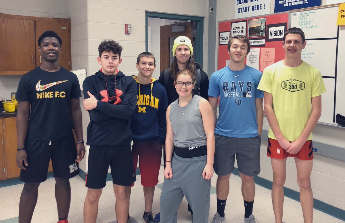 CoachPuffpaff's tweet photo. Great first day of speed school!!! Looking forward to watching this group grow and improve over the next couple months! If you couldn’t make it today we would love to have you at the next one. #sharkspeed https://t.co/INKfVru6mm