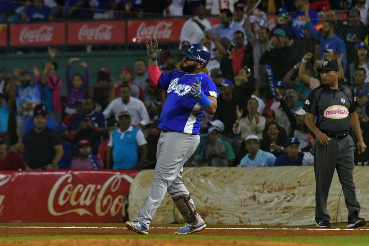 TigresdelLicey's tweet photo. #ElCaballoAzul #RumboALaFinal
📸 @mrvic06 https://t.co/y6xGQooemt