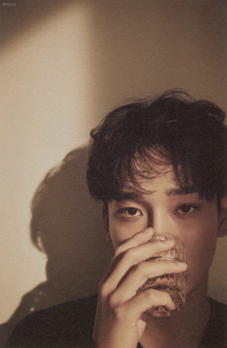 ExolOnec's tweet image. "Let's walk together with Eris Jongdae" you is good  idol for eris. I hope your wife and your son have enjoyed with you 😍, we not hate you, we love you and you love us too. Please always have fun time with EXO and EXOL 😭
#에리랑_같이걷자_종대야 #EXO #CHEN_STAY #ChenEXO