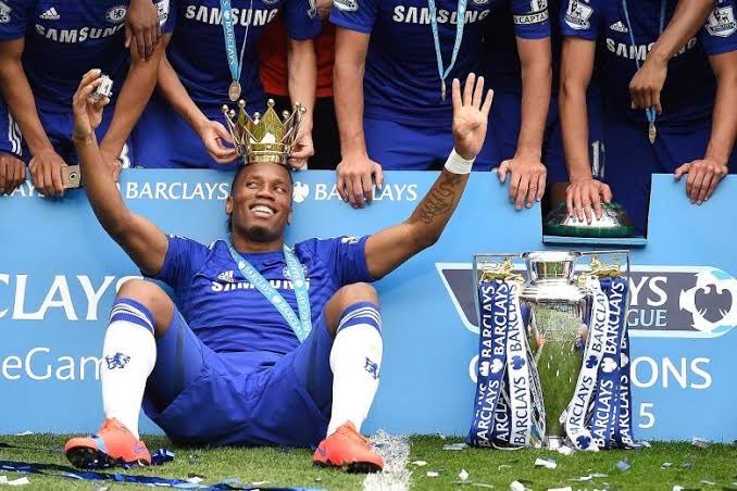 TheBlues___'s tweet photo. 15 goals against Liverpool
16 goals against Arsenal
10 goals in 10 finals 
4x EPL titles 
4x FA Cups
4x Community Shield
3x League cup
2x Premier league golden boot
1x EPL best assist provider (05/06)
1x UCL title 

KING @didierdrogba 👑💙 https://t.co/zFqhGiuK9I