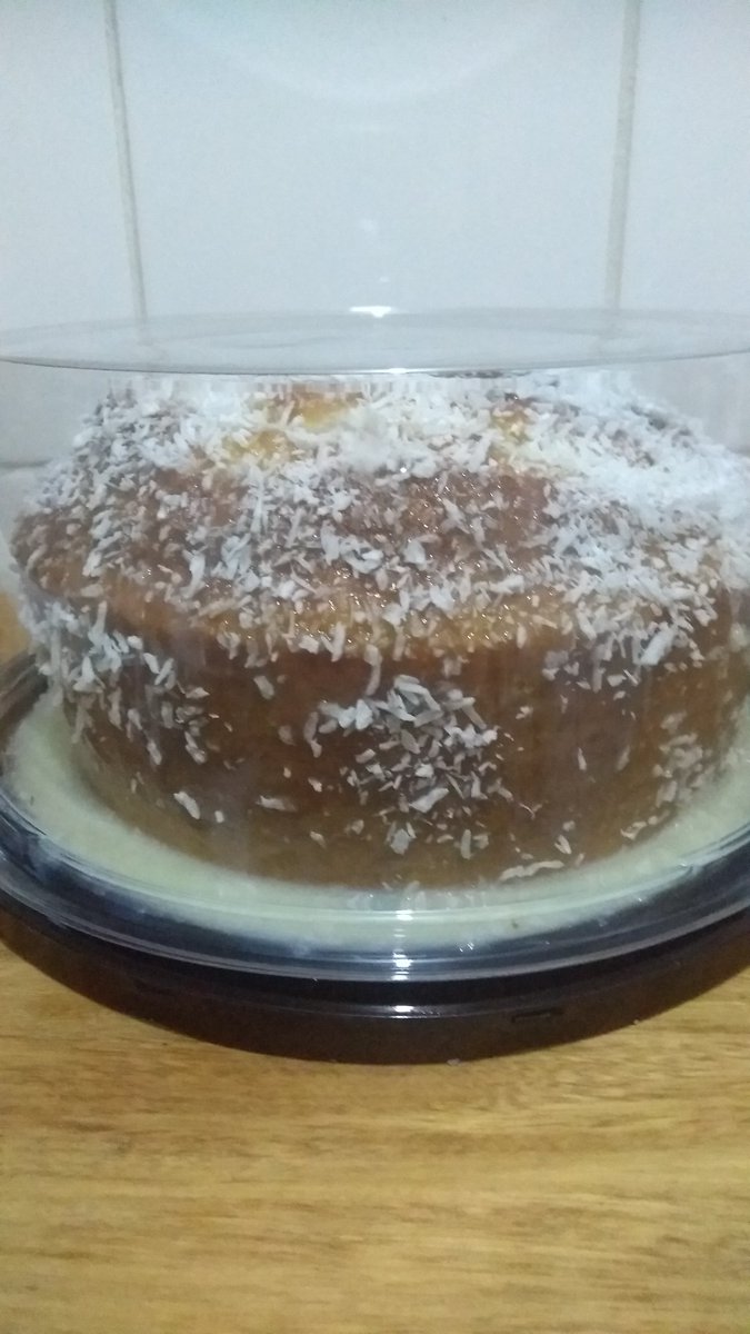 Beladesperta's tweet photo. Caseirinho de côco 🤤 🤤🤤 😍 🤗 https://t.co/5Bpe2TB3ug