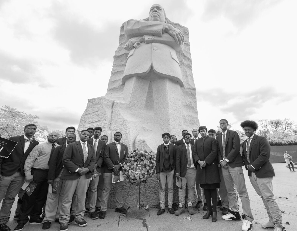 MayorBowser's tweet photo. "Darkness cannot drive out darkness. Only light can do that. Hate cannot drive out hate. Only love can do that." 

On what would’ve been his 91st birthday, we keep alive the legacy of Rev. Dr. Martin Luther King Jr. A legacy of courage, justice and love. https://t.co/qzyWJ56Q9S