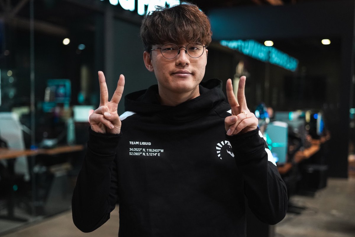 TLCoreJJ tweet picture