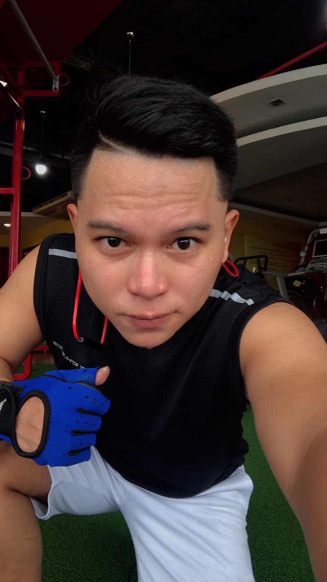 BihasaAce's tweet photo. ako pala yung ghinost mo! 
#SayNotoghosting https://t.co/P0WauYJhsV