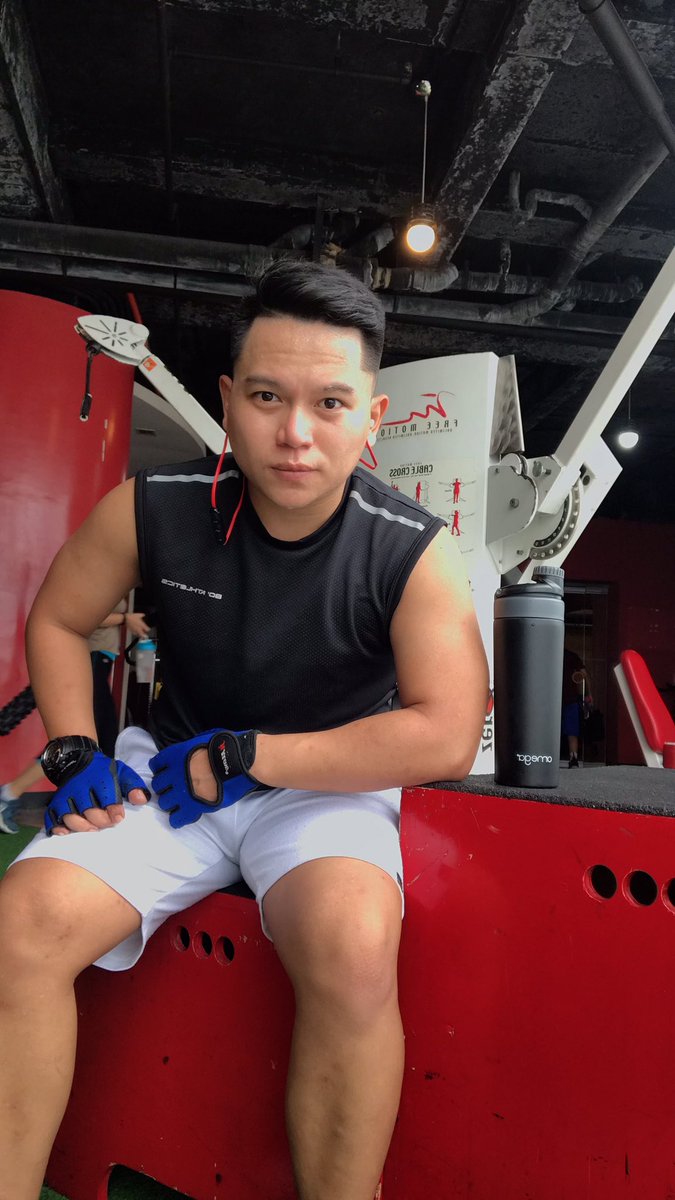 BihasaAce's tweet photo. ako pala yung ghinost mo! 
#SayNotoghosting https://t.co/P0WauYJhsV