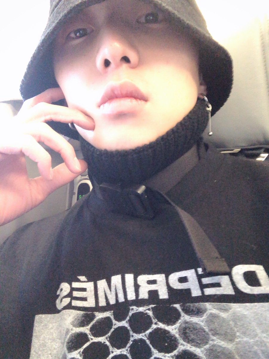 official_yoon_'s tweet photo. 다녀오겠습니다🛫 https://t.co/abw186f6Kq