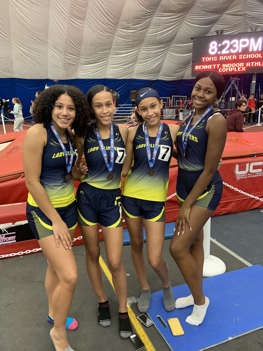 speedcoachmanny's tweet photo. Gotta give a huge Congrats 🎊🎉🎈 🥳 to these awesome freshman foursome right here Rae the Thomas twins E &amp; K and Ci Ci. They placed 3rd at the Group 1 relay state championships in the 4x200 relay. The future looks bright. #claytonspeed💙💛 #anchordown⚓️ dowhatyoudo💨 https://t.co/W8uzT2kuMx