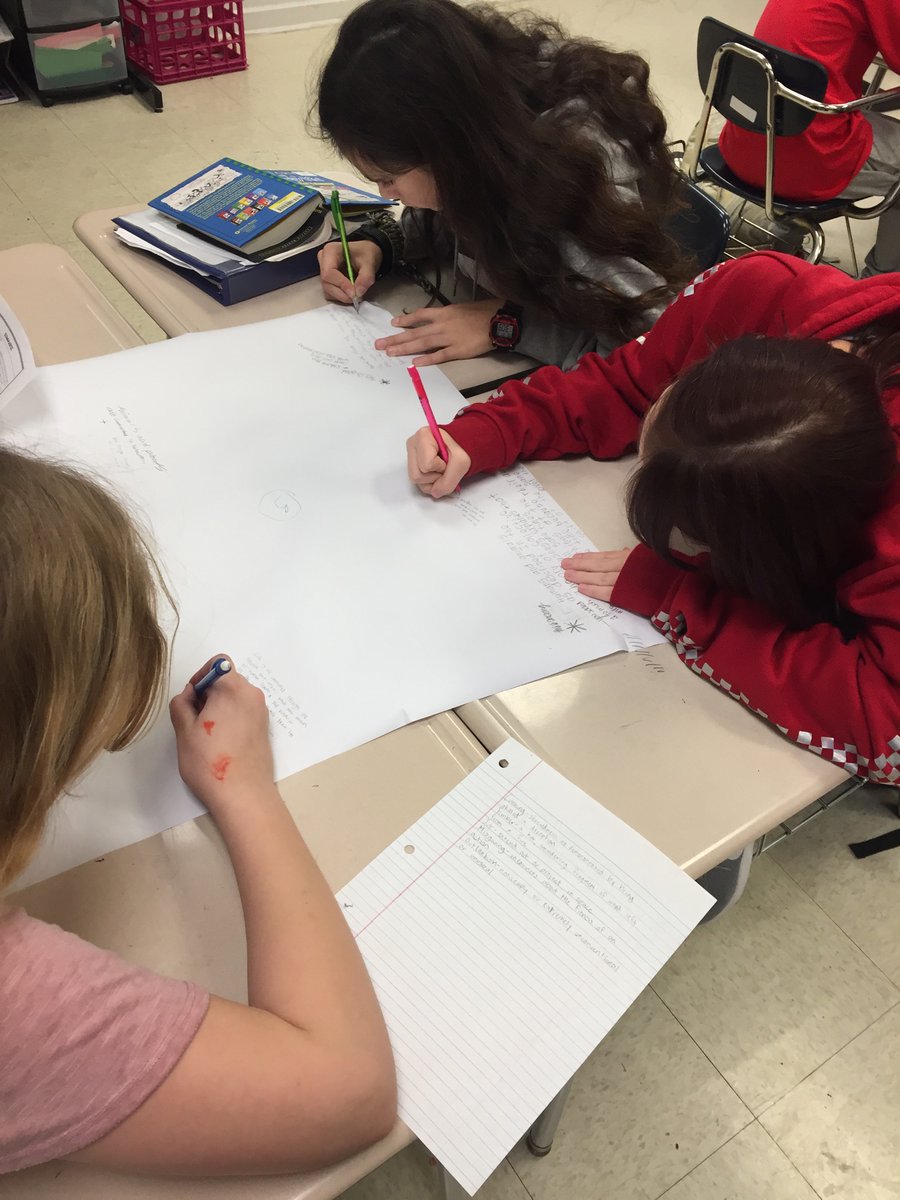 Emily Smith tweet media