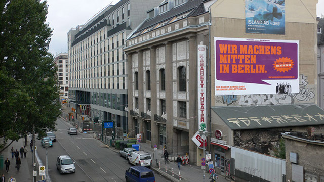 AndreasHerker's tweet photo. We do it in the middle of #berlin. THAT's what it says right here at #friedrichstraße. A sensational first day with @PaulOMahony and a truckload of new information and insides on #OnlineBusiness and #socialmediamastery. Better #rethinkandgrowrich and get independent along the way https://t.co/ycoANrbBgo