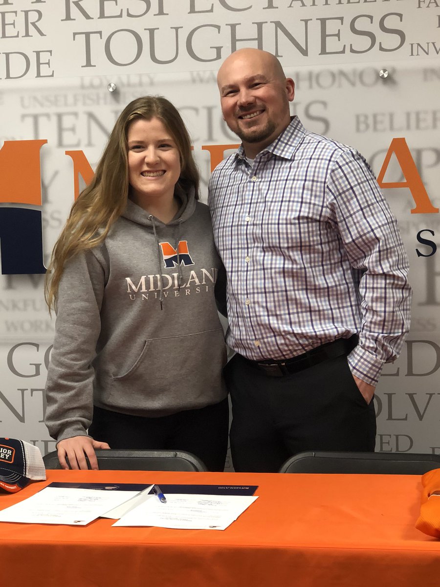 ‼️ COMMITMENT ALERT ‼️
We are super excited to announce the signing of Kayla Flanigan from Omaha, Nebraska!  She will be a great addition to our offense next year! #GoWarriors #Committed