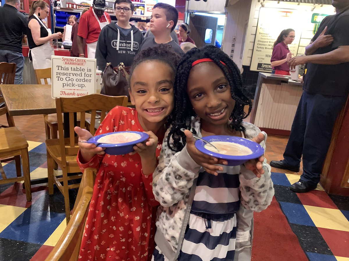 Amanda Garrett tweet media