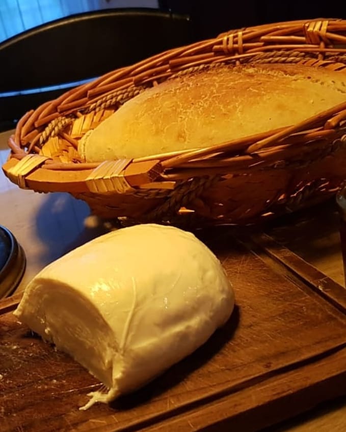 bodega58's tweet photo. Fotos de nuestros clientes satisfechos...Misión cumplida!
#queso #mozzarella #pastahilada #filata #mermeladadelocoto #hechoenbolivia #santacruzdelasierra #queserosvenezolanos #bodega_58 #hechoporvenezolanos #venezolanosenbolivia #cheese #hechoamano #artesanal https://t.co/iR1s2Yldz9