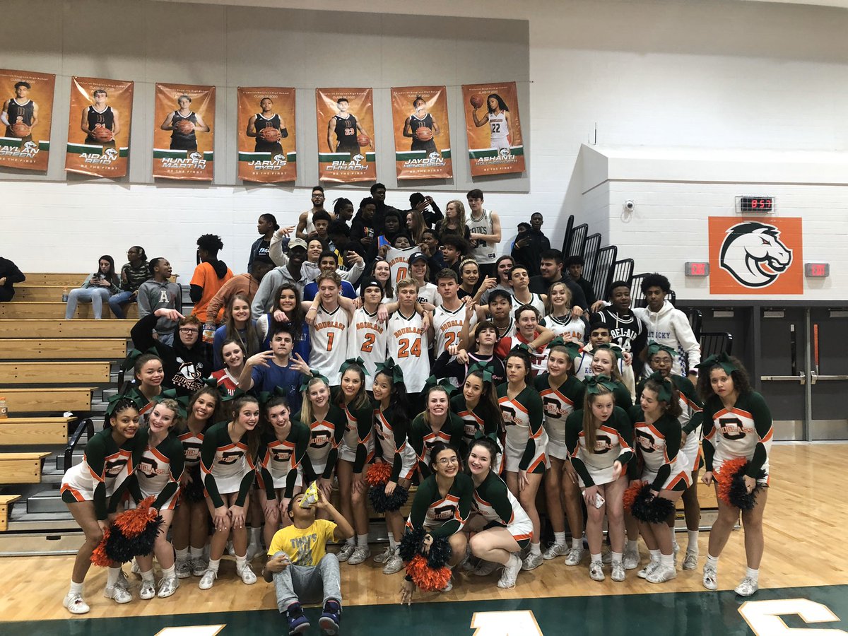 FDHSStudentSec's tweet image. JUST LIKE FOOTBALL,SOCCER,VOLLEYBALL,
GOLF,CHEERLEADING, ETC....

@Card_section TAKES THAT L