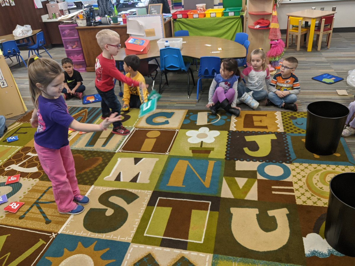 LPPwithMrsT's tweet photo. Learning letters is fun! Enjoying a letter recognition game with some friendly competition. @LittlePanthers1 #pawsitivepanthers #npspanthers https://t.co/Y5y1OdFTJS
