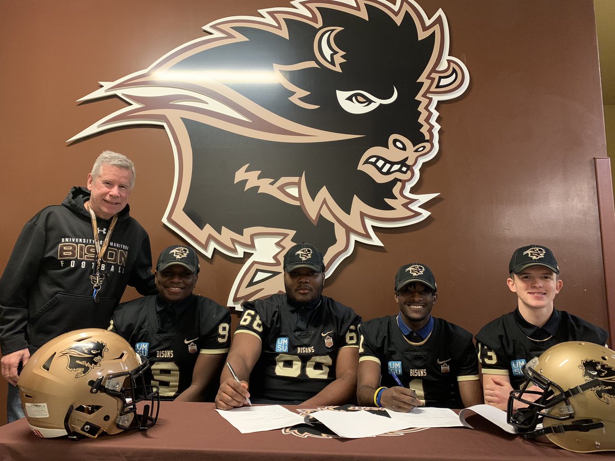 kaidenbannon's tweet photo. OFFICIALLY COMMITTED 🖋 @MBBisons @RecruitReady @VMCTrojansFball https://t.co/ejXGWlKqwm
