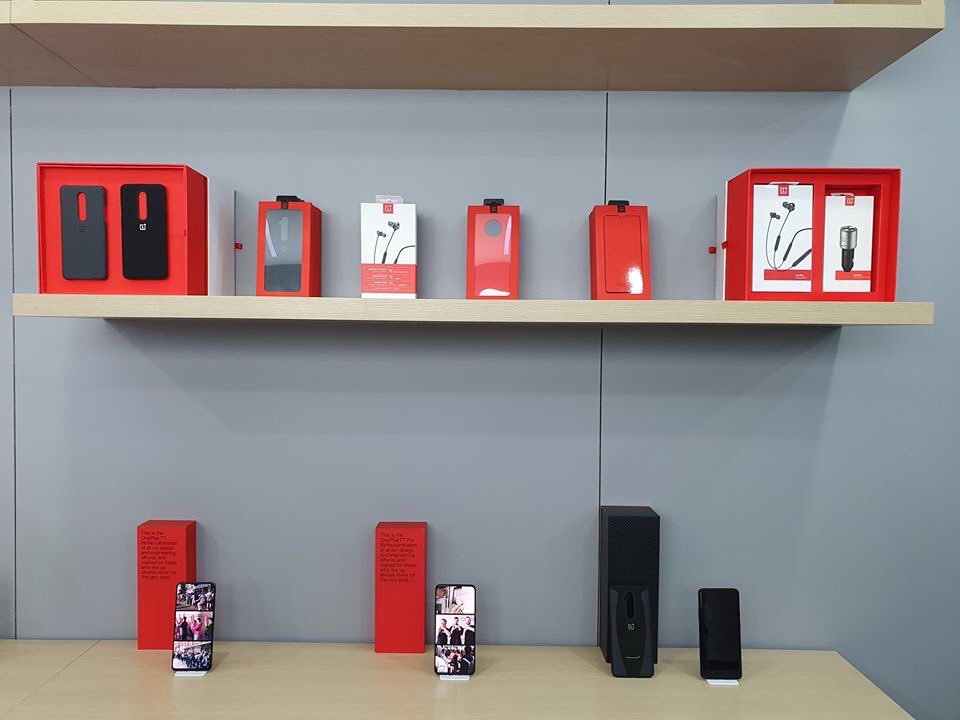 MobileGURUThai's tweet image. #OnePlus เปิดศูนย์บริการ OnePlus Service Center อย่างเป็นทางการแห่งแรกในประเทศไทย ใครที่สนใจสามารถเข้ารับบริการได้ทุกวันตั้งแต่ 10.00-20.00 น. ที่ MBK ชั้น 5

#OnePlusSuperFlagship #OnePlusServiceCenter #MobileGuruThailand