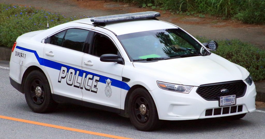 Yxs10 V Twitter 在日アメリカ空軍警備隊所属のフォード トーラス パトカー専用グレードのポリスインターセプターがベースです 車両は日本で調達されることが多く本国調達自体珍しいですが 日本で払い下げでない現役のパトカーグレードというのも貴重です