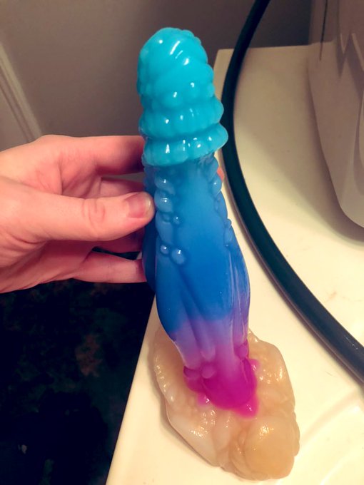 Let me just say that my new Khepri from @HodgePodgeEnt is by far the prettiest toy I have ever seen and<a class="tags" target="_blank" title="On Twitter" href="/?out=eyJ0eXAiOiJKV1QiLCJhbGciOiJIUzUxMiJ9.eyJpYXQiOjE3MjU5NjQwMzMsImlzcyI6InR3cG9ybnN0YXJzLmNvbSIsIm5iZiI6MTcyNTk2NDAzMywiZXhwIjoxNzU3NTAwMDMzLCJyZWRpcmVjdF91cmwiOiJodHRwczovL3R3aXR0ZXIuY29tL0hvZGdlUG9kZ2VFbnQifQ.x8BapkJwe4Eu3Yg3q4-5SmNFhcPeHm6vvqCDyk6fSOaTQD-lDdnUshTuyo8WLYHKmtwnkdAkYpoCtNJJ-PcSZA">@HodgePodgeEnt</a><a href="/tag/newprofilepic"class="tags"><span>#newprofilepic</span></a>