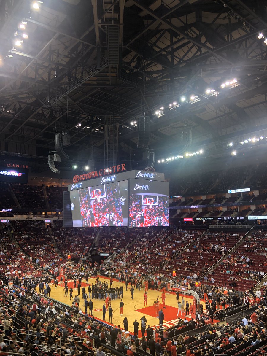 Left my <a href="/Raptors/">Toronto Raptors</a> shirt at home tonight. 🏀