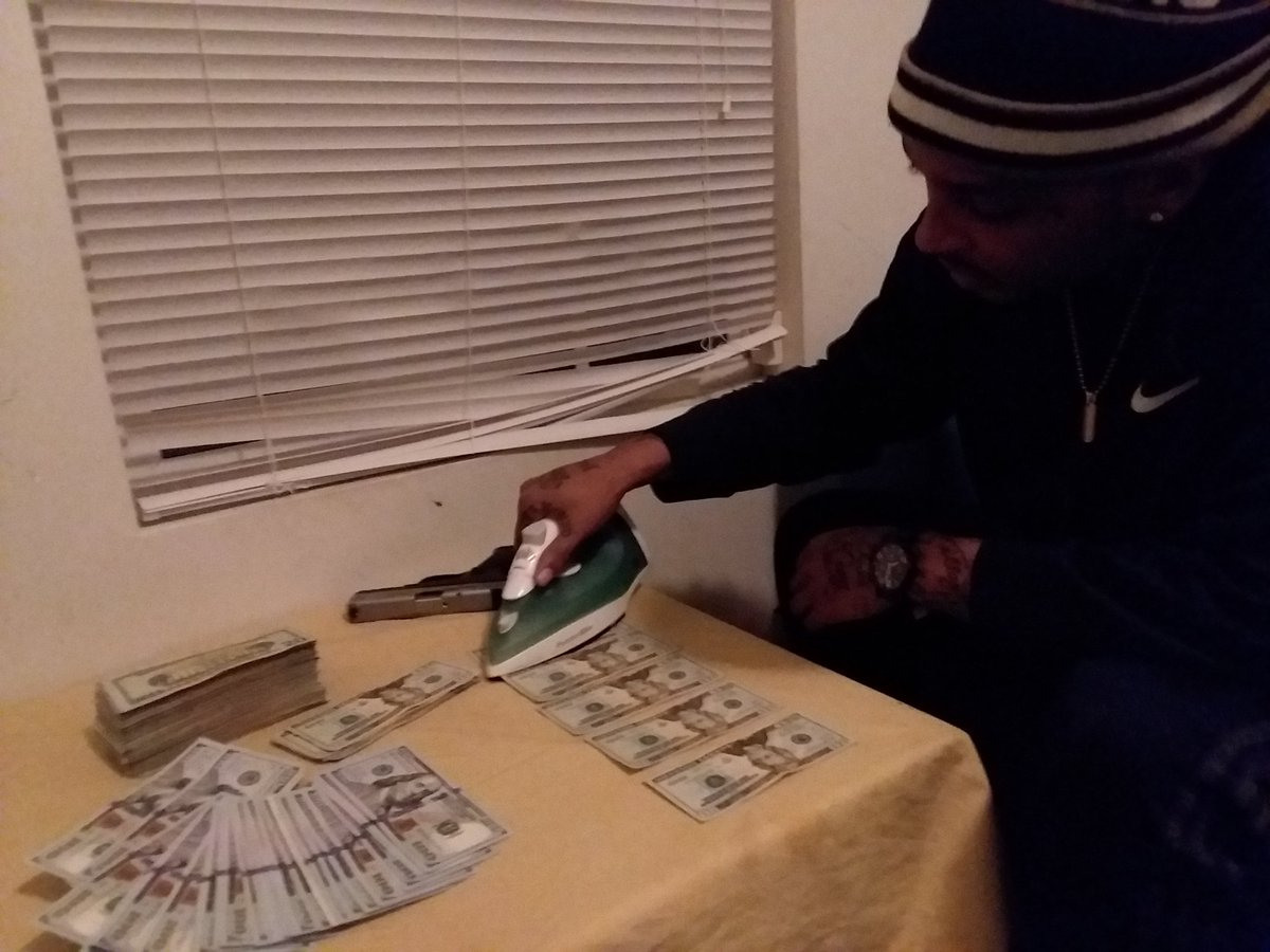 Burn1BCF's tweet photo. 💸💸💸 https://t.co/ZydMqsSm1S