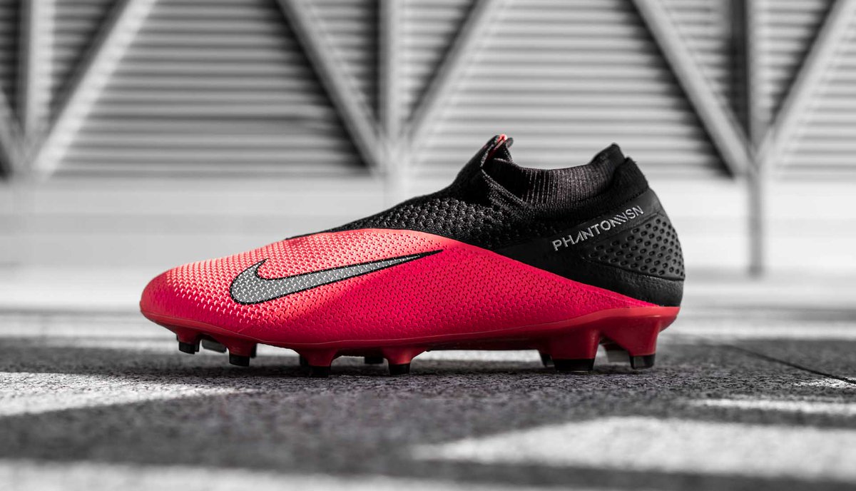 nike phantom vsn 2020