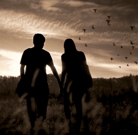 Lalterego_21's tweet photo. "Camminare fa passare ogni tristezza
Ti va di passeggiare insieme?
Meriti del mondo ogni sua bellezza."
(Ermal Meta - Piccola Anima)
#FrasieColori
#NoteInVersi https://t.co/IJQh35peiq