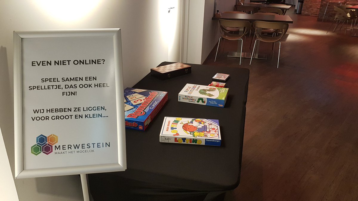 Merwestein's tweet photo. Leg jij je telefoon even weg als je bij ons bent? 

#spelen #spelletjes #Offline https://t.co/O8ROzw3l2q