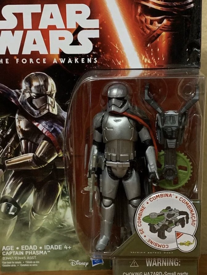 Although I don’t know much about Phasma, I REALLY LOVE THE SCULPTS OF HER FIGURES. The one on the left is 6 inch and it’s the one I want especially!!! If I got the right (which is 3.75) I’d probably keep it in the box because the box is so well designed!