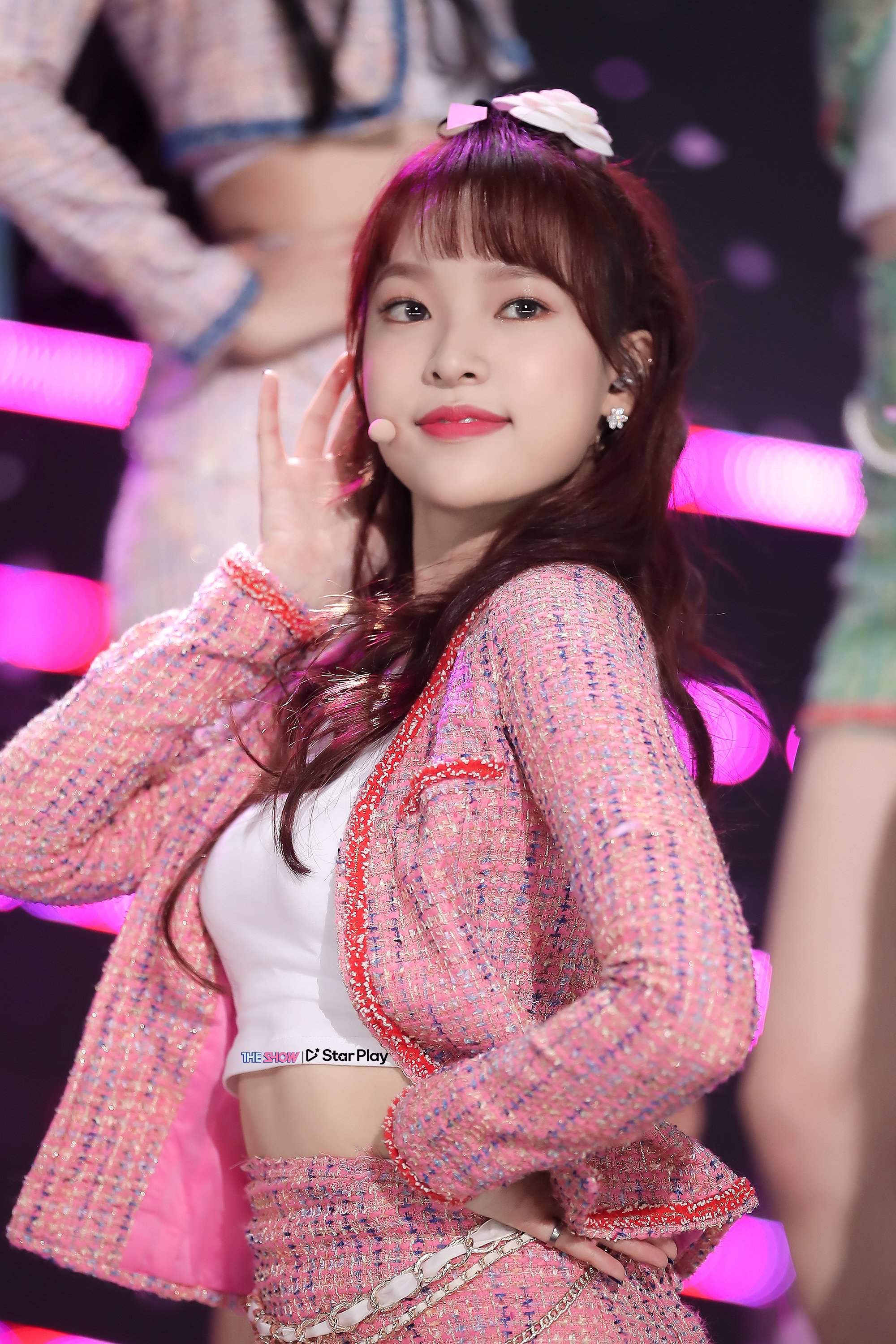 EOY6YzMUcAA_D33.jpg:orig