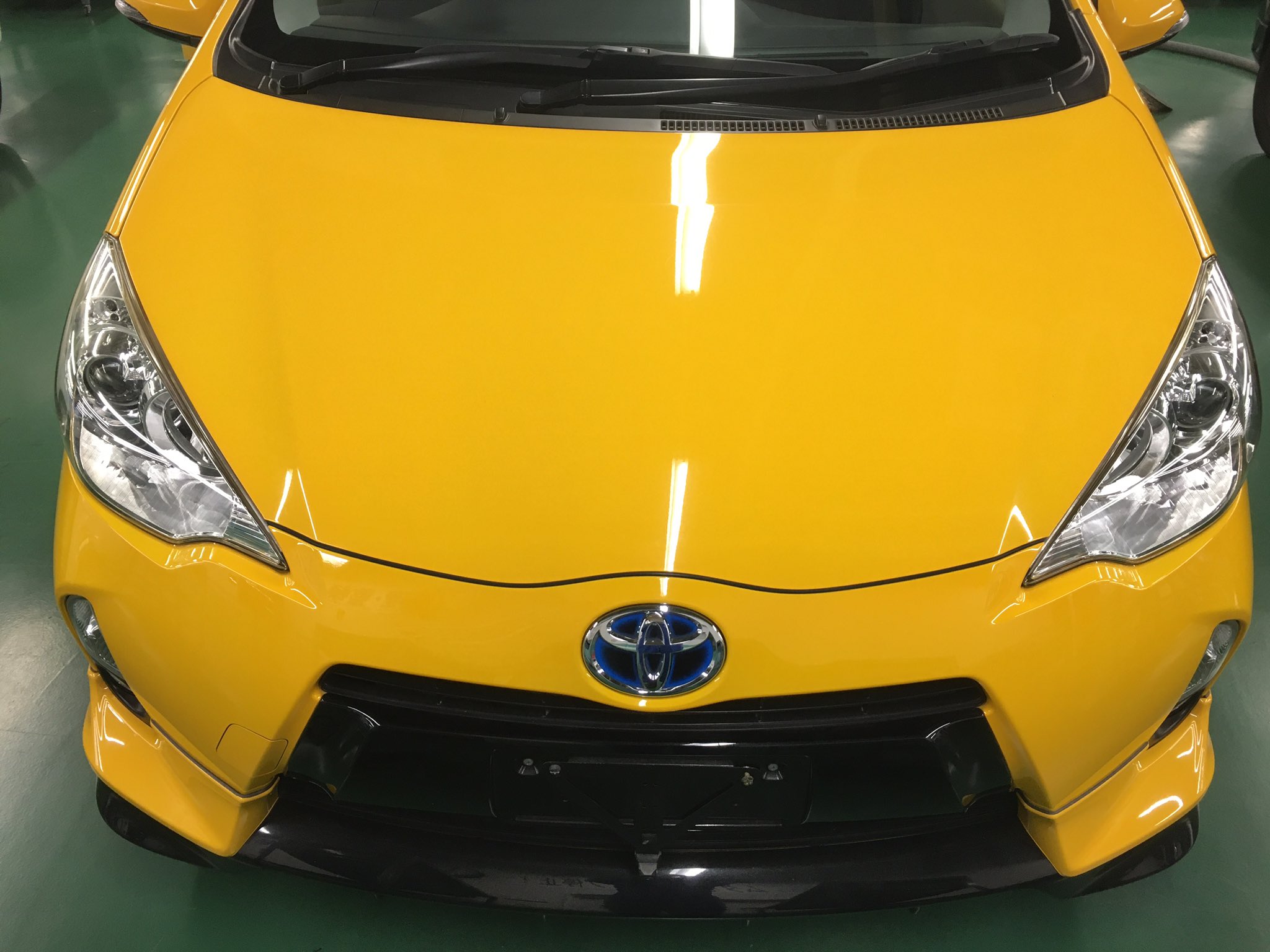 トヨタ名古屋自動車大学校 公式 トヨタ名古屋校 です 最近 気温がぐっと下がり朝の車内も寒いですね 車 の暖房はエンジンの熱を使っていて 特にハイブリッド車は暖房をかけたままだと冬場の燃費が落ちます シートヒーターがある車は 水温が