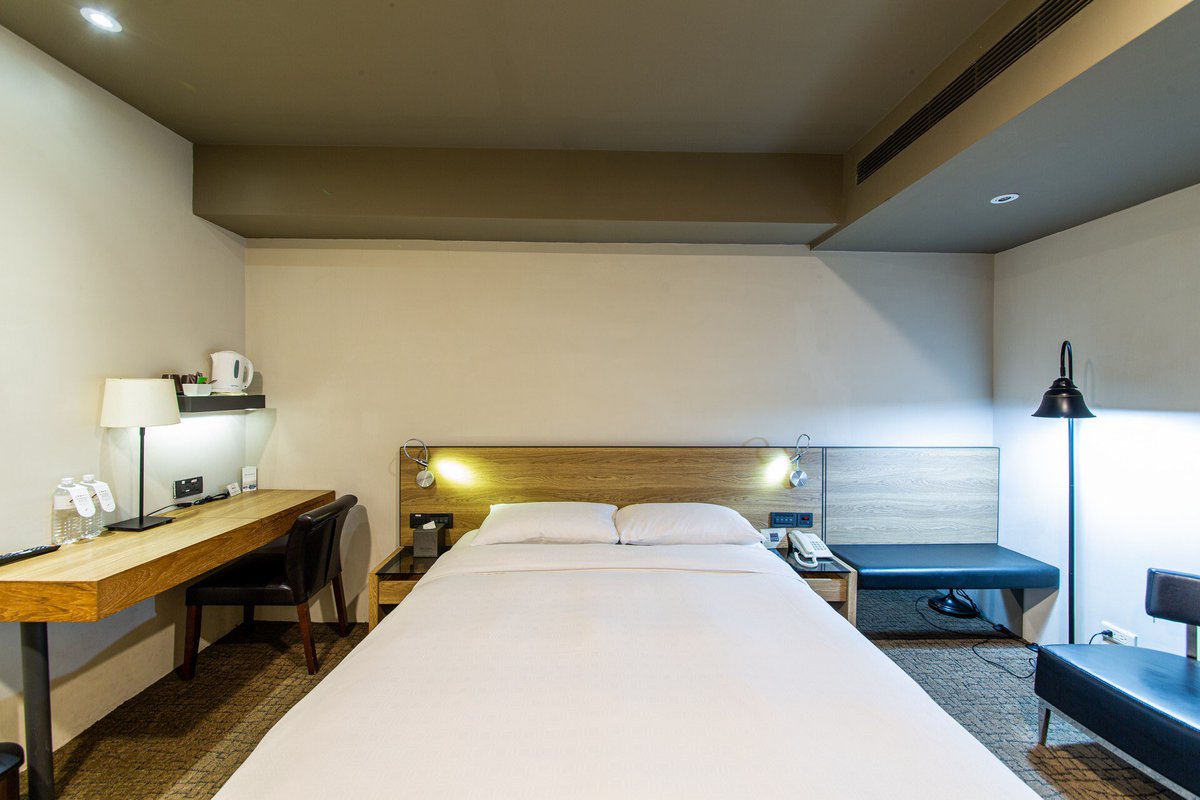 simpleplushotel's tweet photo. Simple+ Hotel  https://t.co/v7HRWY0vmN
乾淨舒適, 軟硬適中的床鋪,
使旅遊疲憊都釋放.
.
快速訂房: https://t.co/mRnc3tf3x3
.
#SimplePlusHotel #SimpleHotel #Simple #簡單旅店 #台北捷運住宿 #台北車站 #松山機場 #小巨蛋 #台北演唱會 #演唱會住宿 #台北小巨蛋 #TaipeiArena #TaipeiArenaConcert https://t.co/ZK7RHC6lEV