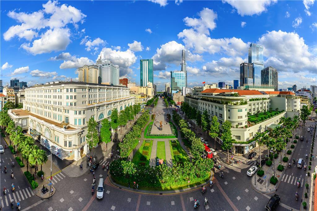 AlagonSpa's tweet photo. Ho Chi Minh is strangely beautiful from above!

Alagon Hotel &amp; Spa Group
📍52B Pham Hong Thai, District 1, HCMC
🌏https://t.co/Av5LYVbBDK
📞+8428 3828 2888
Photo collected from @lichxuanphuongnam. https://t.co/O1IgSeHzvr