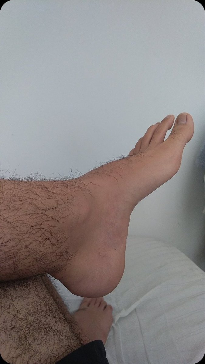 xxrroberto's tweet photo. #Feetfettish #malefoot #gay #feetpic #feetlover #feet https://t.co/Zhuvbn09Oc