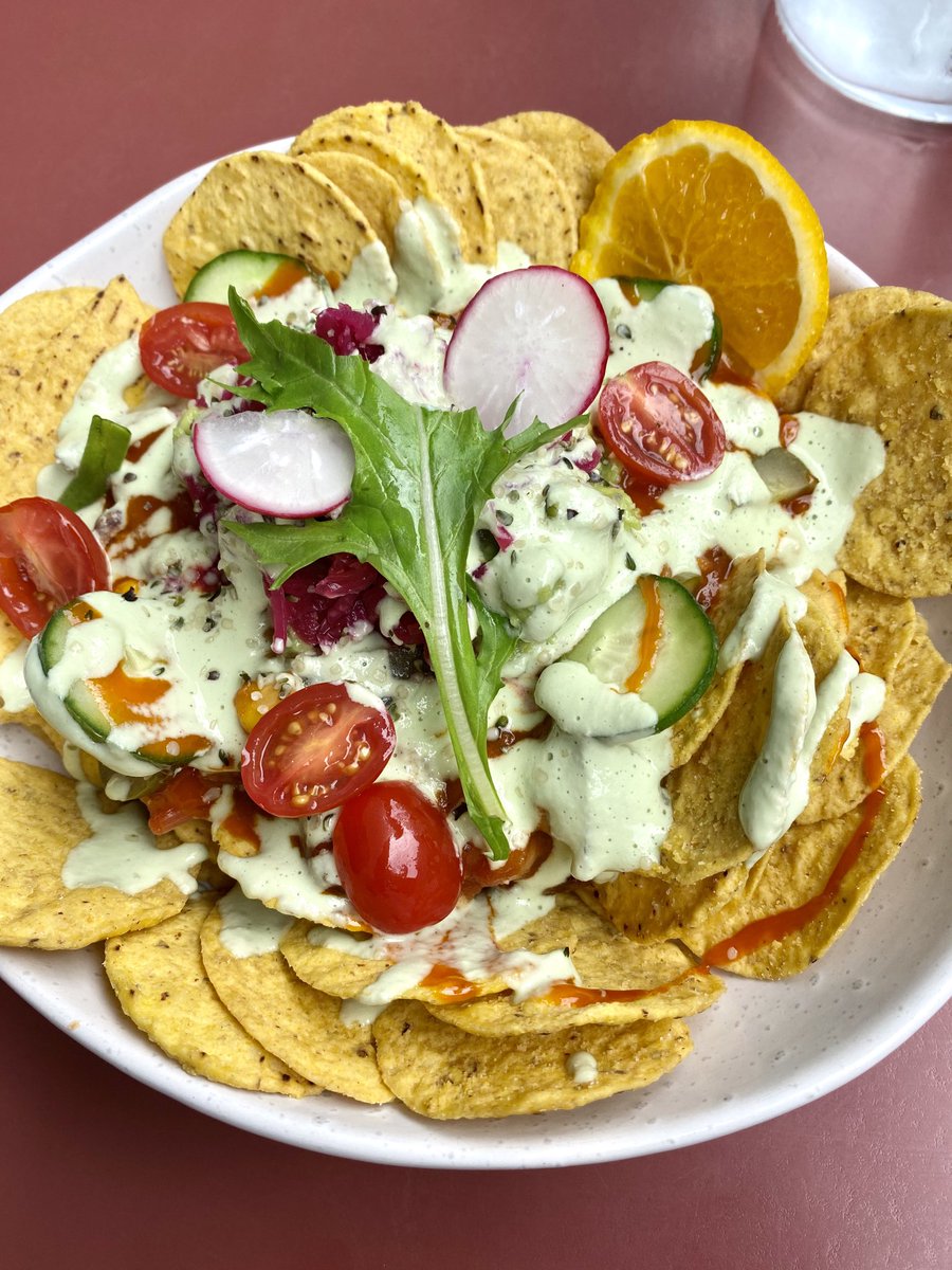 AHCPhoto's tweet image. How pretty is the vegan nachos from #magickitchen in #Kingston 😍 So so good!

#vegan #HealthyLiving #Canberra ⁦@visitcanberra⁩
