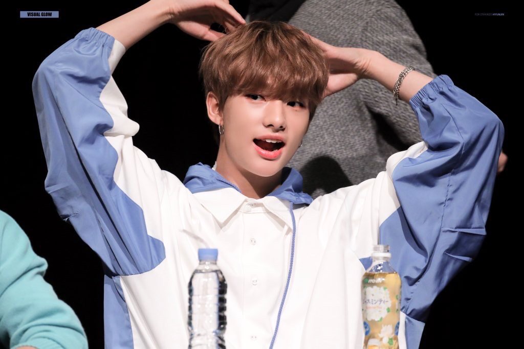 「 day 15/366 」　　　↳  #스트레이키즈  #황현진 i’ve been having the hardest time this past week & my whole mood is just Off :”) but today was a good day & im really grateful 4 the small things. like u, i’m grateful 4 u. i love you hyunjin <3 you are stronger than you know