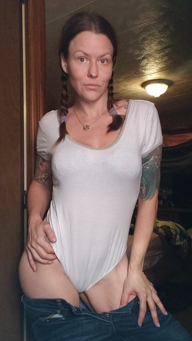 Prove to me that you want my Pirate #Pussy Empty your wallet into my bank acct! $50usd 5 nudes for 7<a href="/tag/pussy"class="tags">#Pussy</a>