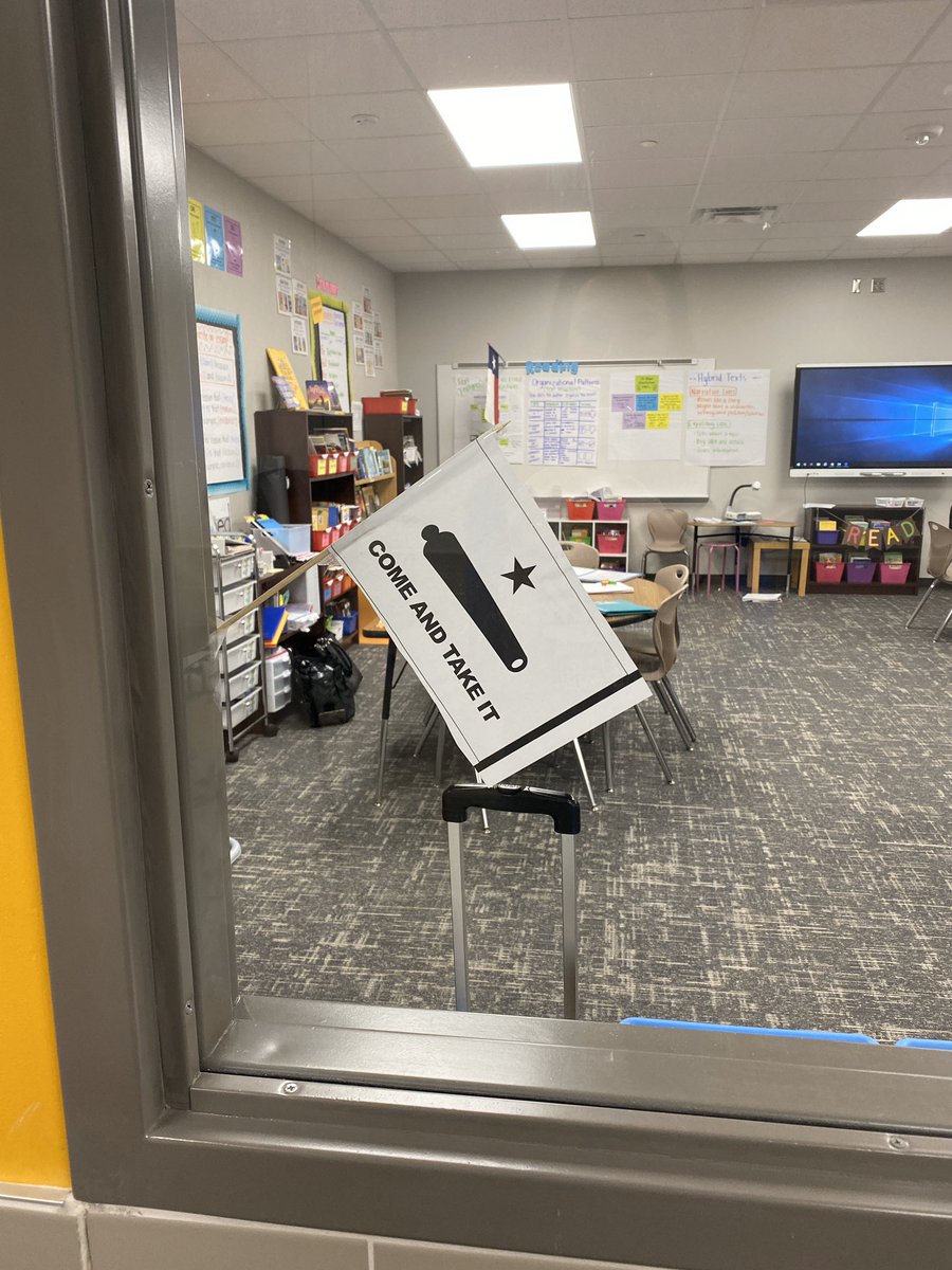 4thWithMrsBrown's tweet photo. When a student says “Mrs. Brown I brought you a gift!” and whips this homemade flag out of her backpack after learning about the Battle of Gonzales in SS this week! 😍😍😍 #fielderpride https://t.co/QU0nPlHK0i