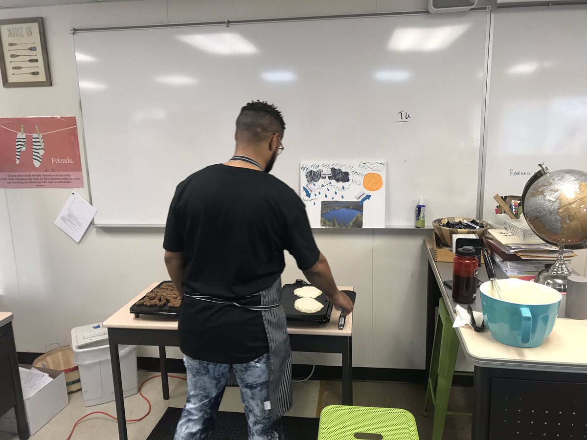 Pancake breakfast at our Golden Gate community school in Rodeo. Thank you so much for our admin and parents who support our students! @SupCCCOE <a href="/CoCoSchools/">Contra Costa County Office of Education (CCCOE)</a>