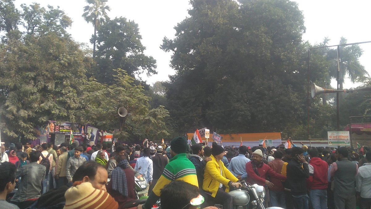 Tanv33r_alam's tweet photo. #ShaheenBagh #siwanprotest #imranpratapgadhi #imran #RepublicDay2020 #nocaa #nonpr #NRC_CAA_Protest #nonrc https://t.co/OUXOHje70k