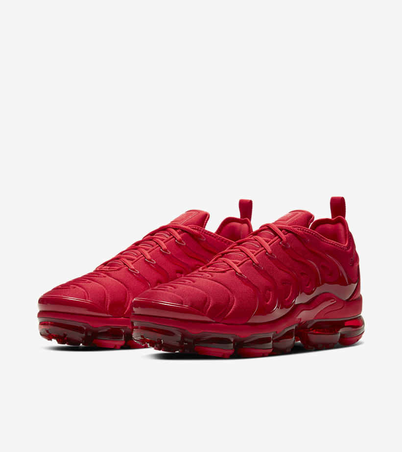 nike vapormax plus eastbay