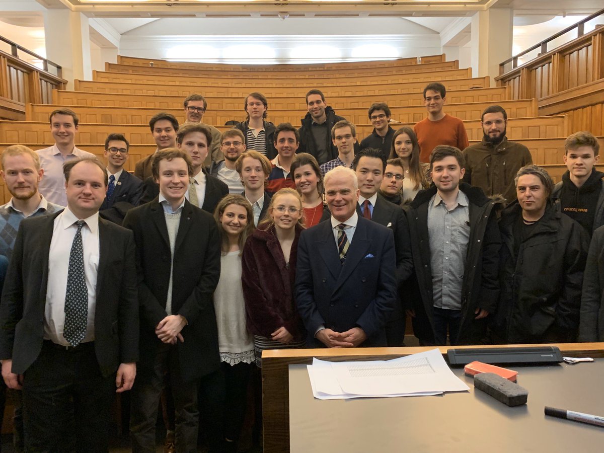 Tonight, we welcomed <a href="/DesmondSwayne/">rt hon Sir Desmond Swayne TD MP</a>, former Parliamentary Secretary to the PM who discussed various topics including the general election, foreign policy and not least of all sartorial tips. Stay tuned on our Facebook page for speaker events, debates, socials and more!