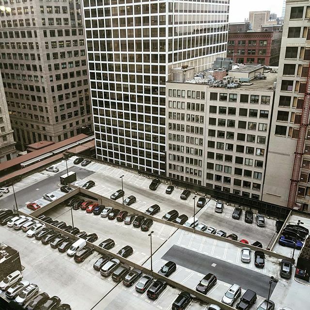 #parkingcrater in Chicago downtown. ift.tt/2RoEWUq