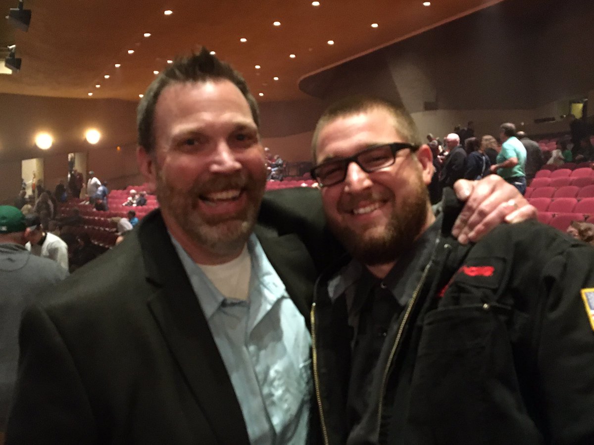 CurriculumHero's tweet photo. This kid is hands-down the best around. He took his old man to see @STYXtheBand and may just become a convert himself! #DadGoals https://t.co/DFgCF5lvvT