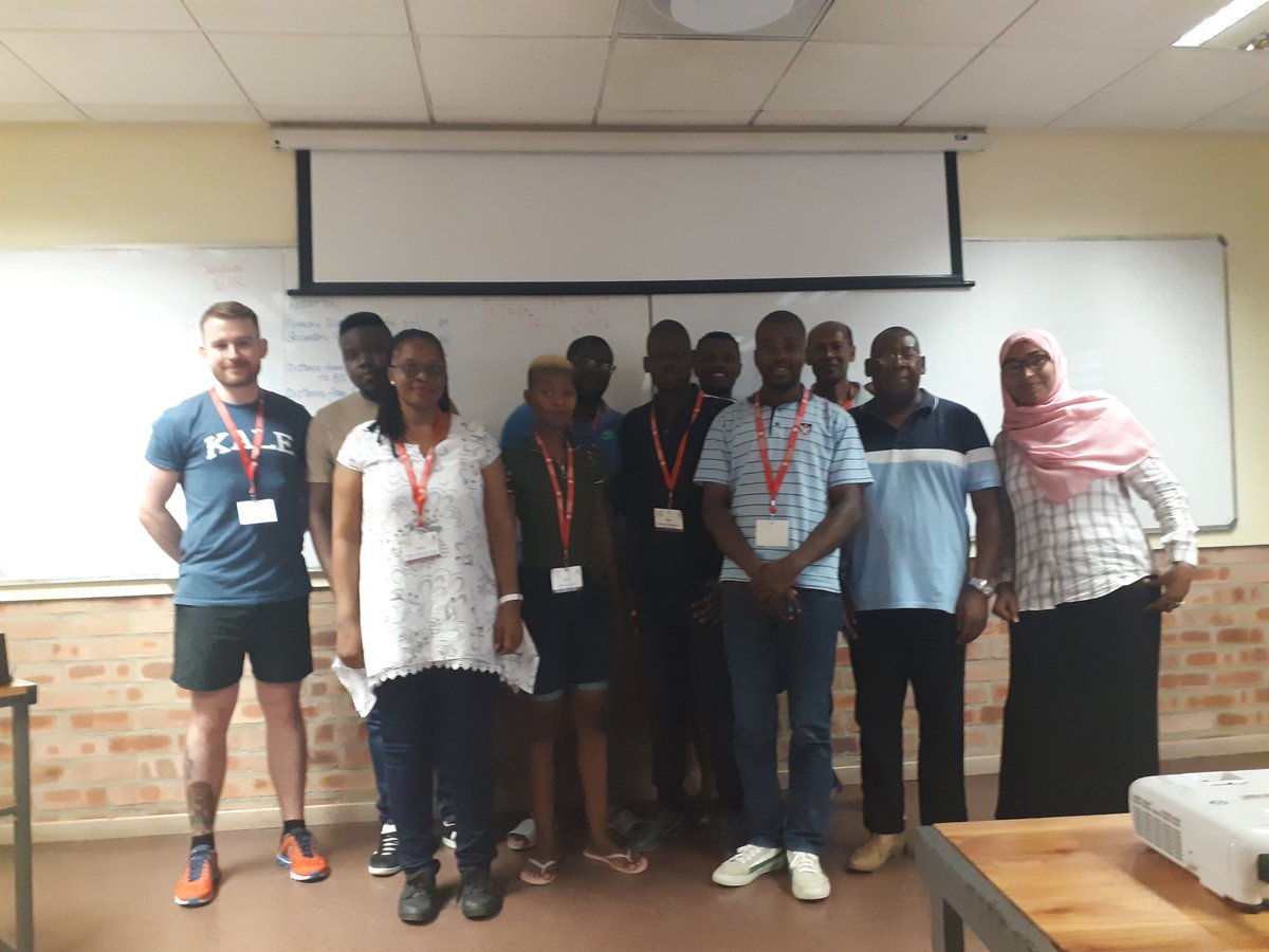 CoEMaSS's tweet photo. We're ready for day four of the study groups at #MISGSA2020! Here are some of the delegates who are working on the problem of optimisation of secondary signals in communication.
.
#MISGSA #coemass #maths #industry #scicomm #scienceandtechnology https://t.co/Meb7IqPpvW