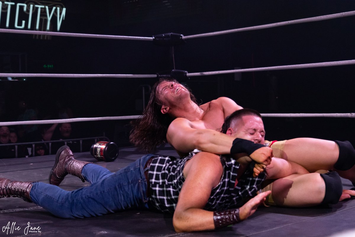 DeanBradyCCB's tweet photo. Thank you HQ for the opportunity to perform at such a great venue! Fun fact: The only match I won here was my last one π So we could have gotten a win streak going. Ah well! #hq #hqcomplex #thankyou #oppurtunity #riotcity #wrestling #prowrestling #adelaide #strongstyle #brady https://t.co/ytYYWow9wb