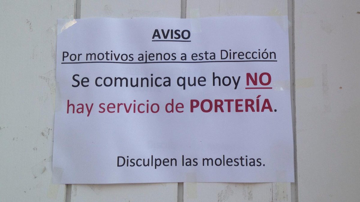 3er día sin portería dificultando el acceso al alumnado y el normal desarrollo del día escolar, y el sustituto <a href="/Ayto_Sevilla/">Ayuntamiento de Sevilla</a>? Ahhh que ya han dicho que no, que no piensan mandar a nadie <a href="/canalsursevilla/">CanalSur Sevilla</a> <a href="/Triana_aldia/">Triana al día</a> <a href="/RadioSevilla/">Radio Sevilla</a> <a href="/fampasevilla/">Fampa Sevilla. “Nueva Escuela”</a> <a href="/CEIPJMdelcampo/">CEIP José María del Campo</a>
