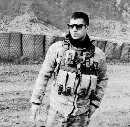TrBirilerivar's tweet photo. Hakkâri Çukurca'da  el bombasının kazaen patlaması sonucu şehit  olan
P. Söz. Er Tolga Kaplan 🇹🇷
P..söz Er Sait Miyanyedi 🇹🇷
ruhunuz şad olsun.. 
#Persembe

TAKİP @biriilerivar https://t.co/xh8RjoYP91
