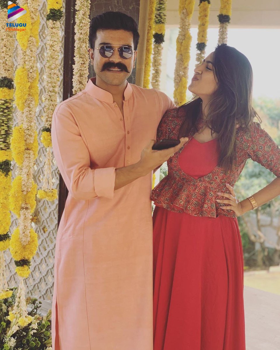 telugufilmnagar's tweet image. Mega Sankranthi Scenes ❤️
#Sankranthi2020 #MegaFamily #RamCharan #MegastarChiranjeevi @IamSaiDharamTej @IamNiharikaK