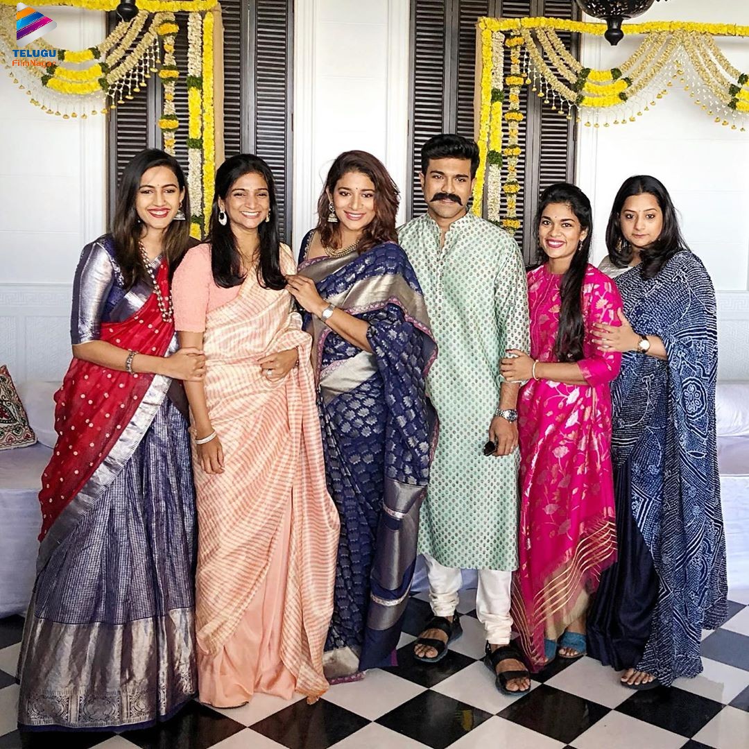 telugufilmnagar's tweet image. Mega Sankranthi Scenes ❤️
#Sankranthi2020 #MegaFamily #RamCharan #MegastarChiranjeevi @IamSaiDharamTej @IamNiharikaK